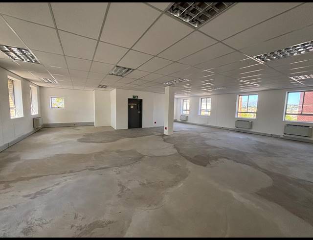 971M² OFFICE TO LET IN TYGER VALLEY